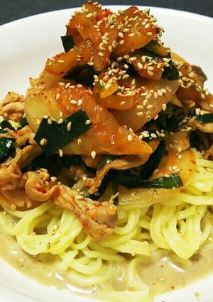 ラ王の冷やし中華de豚キム冷麺-レシピのメイン写真
