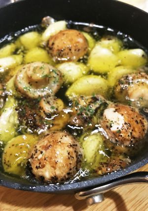 本日開店おうちバル＊にんにくアヒージョ-レシピのメイン写真