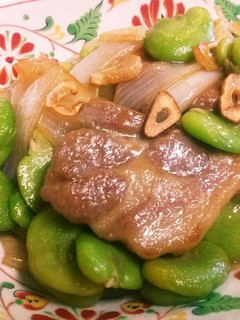 空豆☆新玉ねぎ☆豚肉のガリバタ醤油炒め-レシピのメイン写真