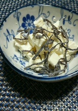 簡単おつまみ☆クリームチーズ塩昆布和え-レシピのメイン写真