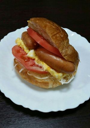 クロワッサンでごてもりドック-レシピのメイン写真