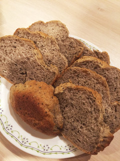 HBで簡単!ゴマときなこのご飯パン♪-レシピのメイン写真