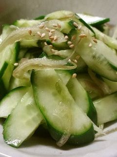 昆布茶で簡単♪キュウリと茗荷の浅漬け-レシピのメイン写真