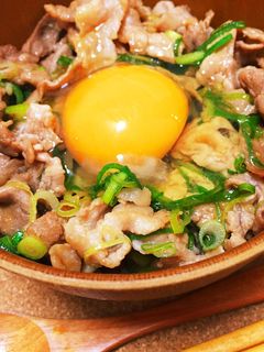 にんにく醤油香る♡豚肉とネギのスタミナ丼-レシピのメイン写真