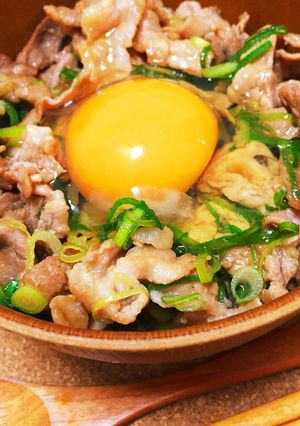 にんにく醤油香る♡豚肉とネギのスタミナ丼-レシピのメイン写真