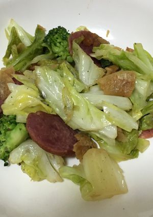 キャベツとサラミのポテトチップス炒め-レシピのメイン写真