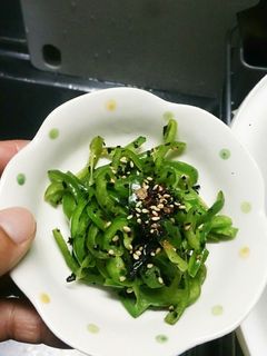 ピーマンと梅ふりかけで簡単レシピ!-レシピのメイン写真