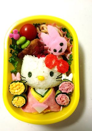 キャラ弁 キティちゃん お雛様-レシピのメイン写真