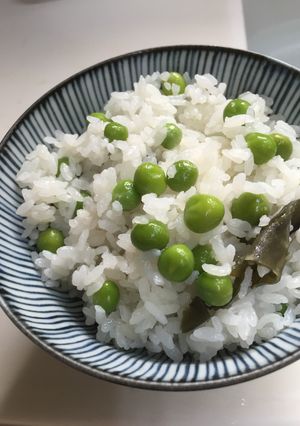 旬のえんどう豆（グリンピースの豆ご飯）-レシピのメイン写真