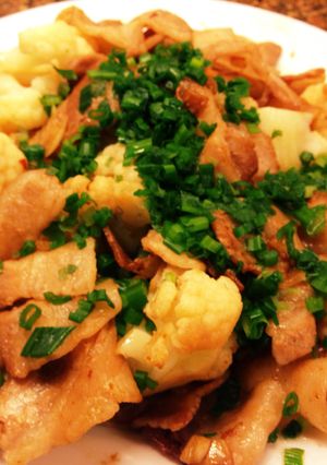 エバラ焼肉のたれ豚バラカリフラワー炒め♪-レシピのメイン写真