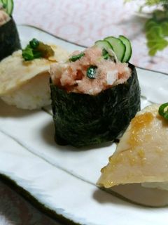 サラダチキンで簡単お寿司☆軍カン&にぎり-レシピのメイン写真