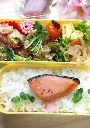 簡単すぎる！KIRIMIちゃんのキャラ弁-レシピのメイン写真