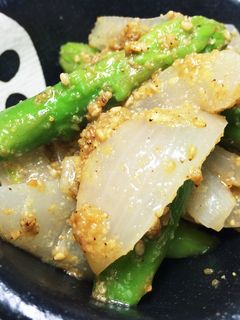 定番※胡麻和え アスパラと新玉ねぎ-レシピのメイン写真