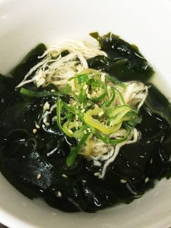 切干大根とワカメのレンチンスープ-レシピのメイン写真