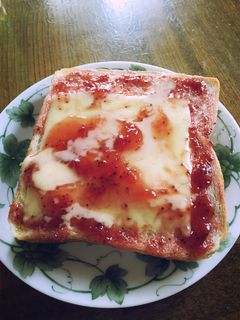 まるでチーズタルト?な焼きジャムトースト-レシピのメイン写真