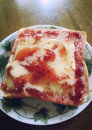 まるでチーズタルト？な焼きジャムトースト-レシピのメイン写真