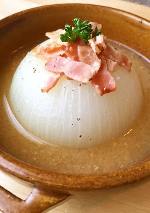 ランチにも♪新玉ねぎのコンソメ味噌スープ-レシピのメイン写真