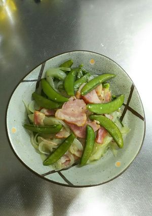 スナップえんどうとベーコンの炒め物-レシピのメイン写真