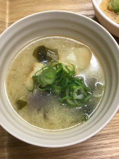 こんにゃくと厚揚げのみそ汁-レシピのメイン写真