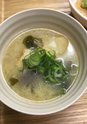 こんにゃくと厚揚げのみそ汁-レシピのメイン写真