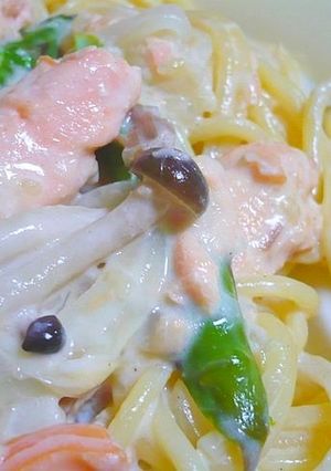 サーモンとアスパラのクリームパスタ-レシピのメイン写真