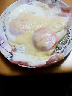 我が家のベーコン目玉チーズ(*^-^*)-レシピのメイン写真