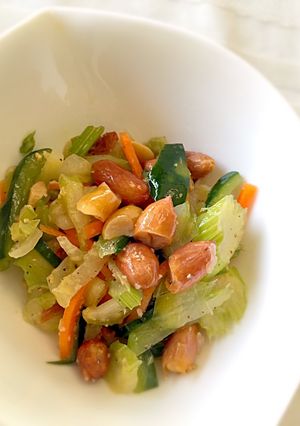 セロリとナッツと彩り野菜のナムル-レシピのメイン写真