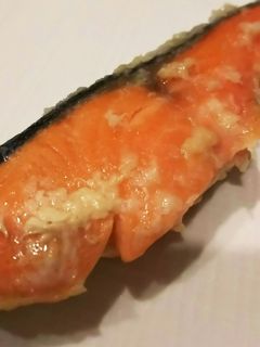 フライパンで。かんたん鮭の塩麹焼き-レシピのメイン写真