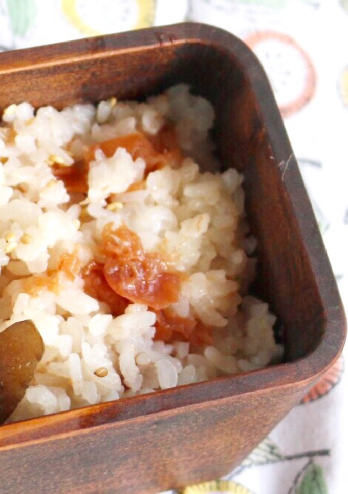 梅干しと白ごまの混ぜご飯-レシピのメイン写真