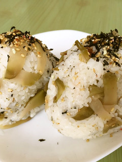 ☆ザーサイ 海苔胡麻 おにぎり-レシピのメイン写真