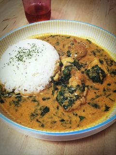 簡単!鶏とほうれん草のココナッツカレー♡-レシピのメイン写真