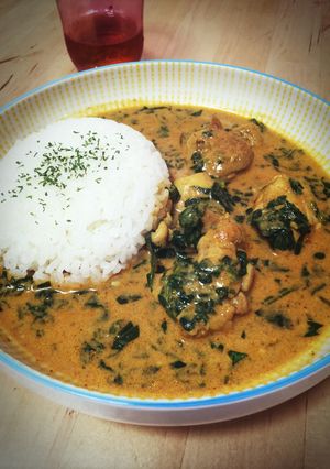簡単！鶏とほうれん草のココナッツカレー♡-レシピのメイン写真