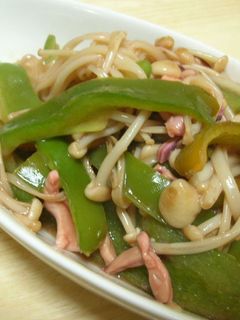 味付けいらずで簡単☆いかの塩辛で炒め物-レシピのメイン写真
