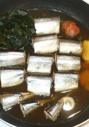 魚・サンマとワカメの梅しょうが煮♪-レシピのメイン写真