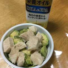 รูปของ 栄養オイルのアボカドチキンサラダ！