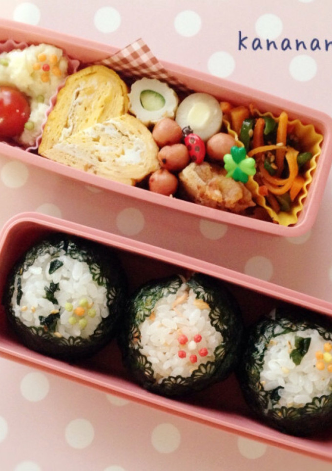 幼稚園年長 お花の手まり弁当2段-レシピのメイン写真
