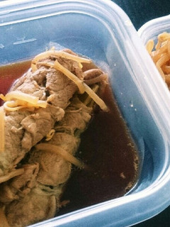 一度で2品!節約肉巻きともやしの煮込み♪-レシピのメイン写真