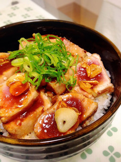 焼きマグロ丼 ᗦ↞◃-レシピのメイン写真
