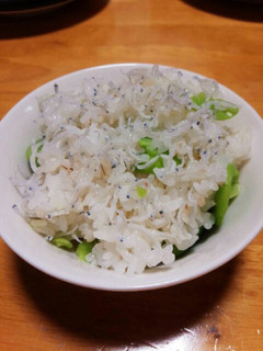 *そら豆としらすの麦ご飯*-レシピのメイン写真