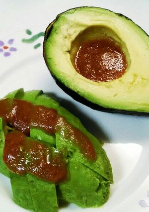 健康を気遣うあなたへ～醤油麹でアボカド♬-レシピのメイン写真