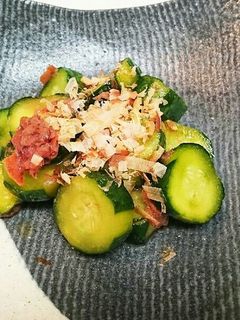 超簡単!キュウリと梅干しの漬物☆-レシピのメイン写真