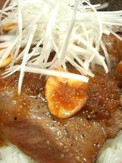 おろしソースでステーキ丼-レシピのメイン写真