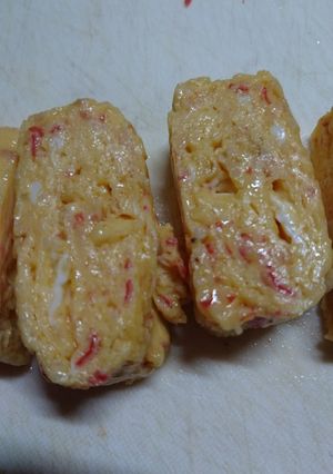 ボリュームかにかま卵焼き-レシピのメイン写真