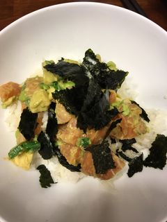 アボカドサーモン丼-レシピのメイン写真