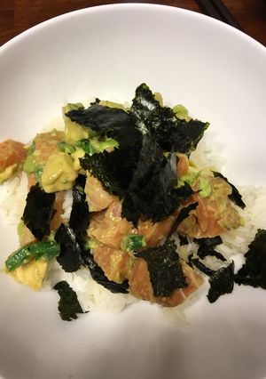 アボカドサーモン丼-レシピのメイン写真