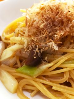 シャキシャキ長ネギとしめじの和風パスタ-レシピのメイン写真