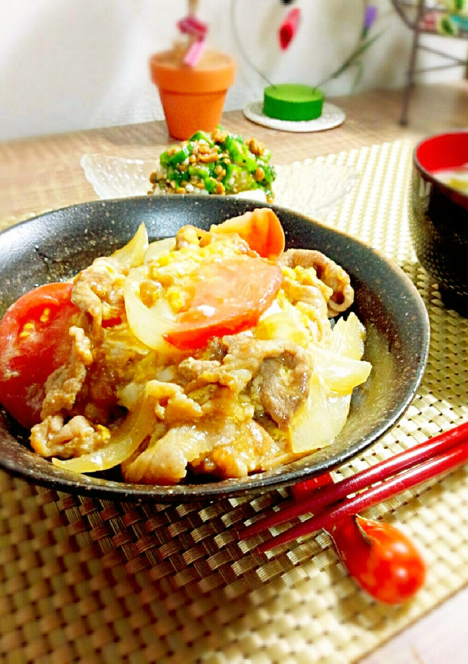豚こまとトマトの中華風卵丼ぶり-レシピのメイン写真