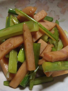 ニンニク茎と魚肉ハム…ウスターソース炒め-レシピのメイン写真