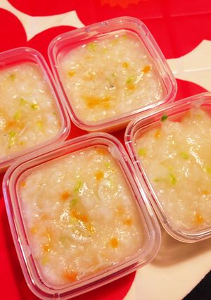 ☆離乳食中期☆しらすと野菜の和風粥-レシピのメイン写真