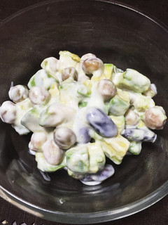 妊婦ご飯★アボカドと豆のヨーグルトサラダ-レシピのメイン写真